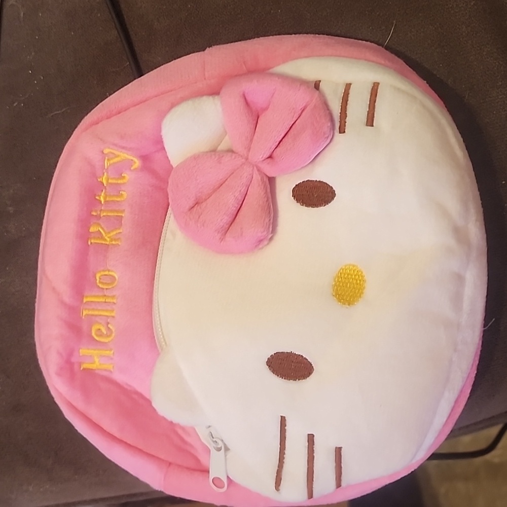 NWOT! 🩷 Hello Kitty Plush Backpack - Picture 1 of 2